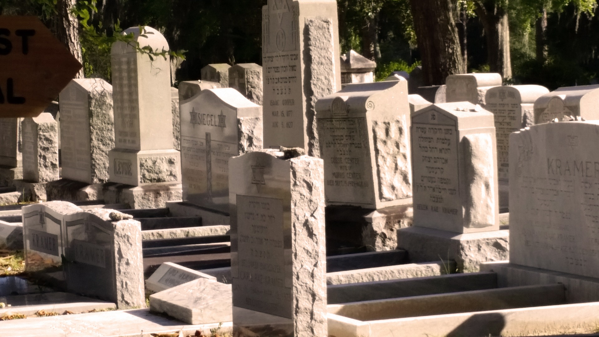 קבורה בישראל: מה הן דרכי הקבורה והעלויות הכרוכות בהן?