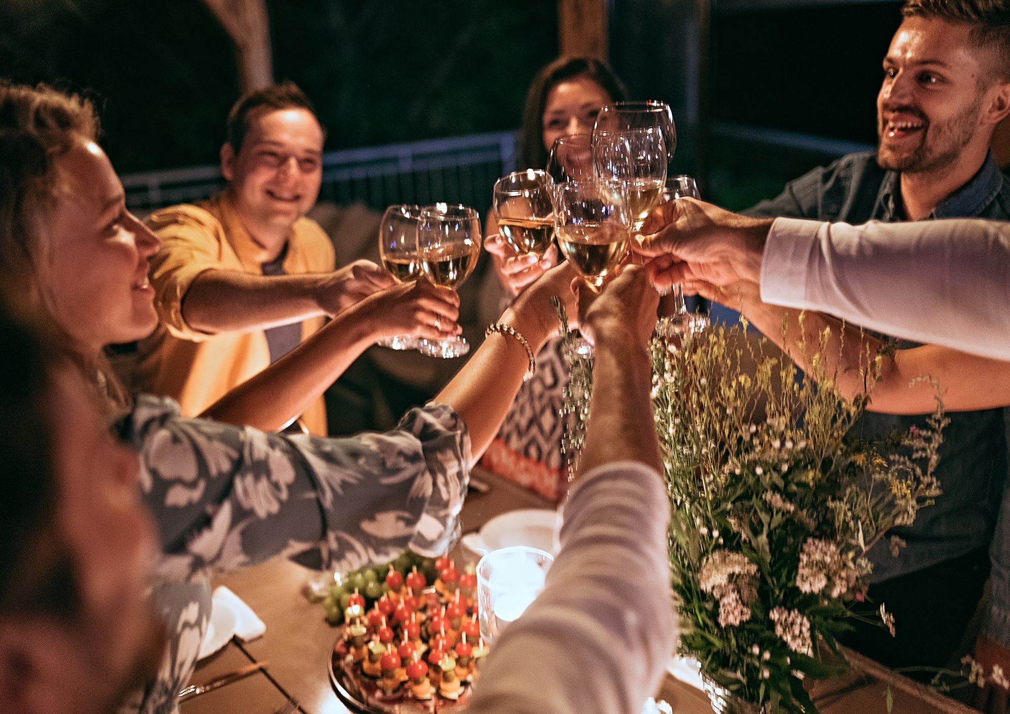 איך לארח חברים בבית